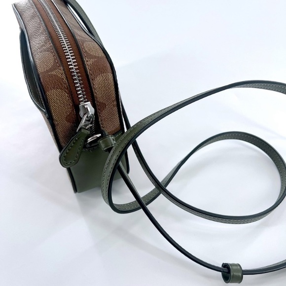 Beautiful Coach Mini Camera Bag - Picture 9 of 11